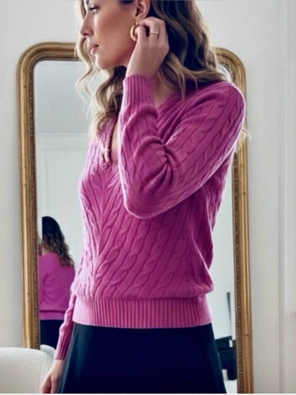 Ralph Lauren 100% Cashmere V-Neck Cable Knit Sweater Medium  Magenta Slim Fit